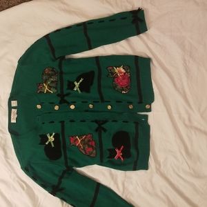 Green cat sweater, medium